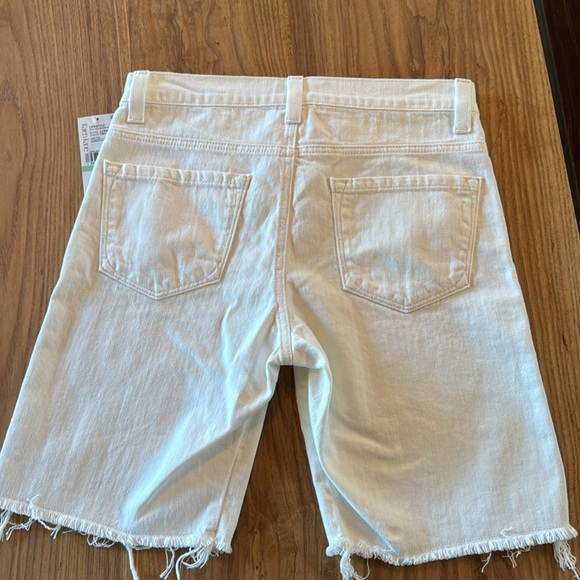 NWT Karen Kane Denim Cutoffs. Size 8. - Picture 4 of 4